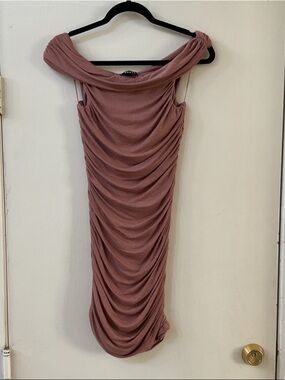 Trouve Dusty Rose Ruched Midi Dress